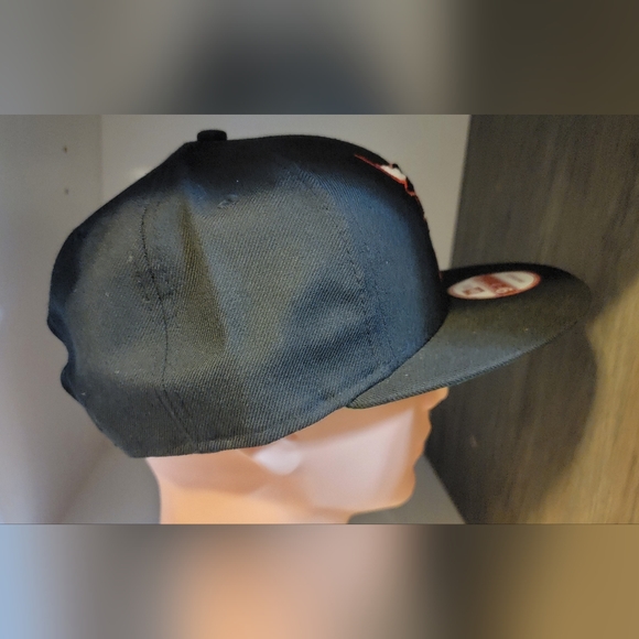 BNWOT Chicago Bulls Snapback Hat - Picture 4 of 7